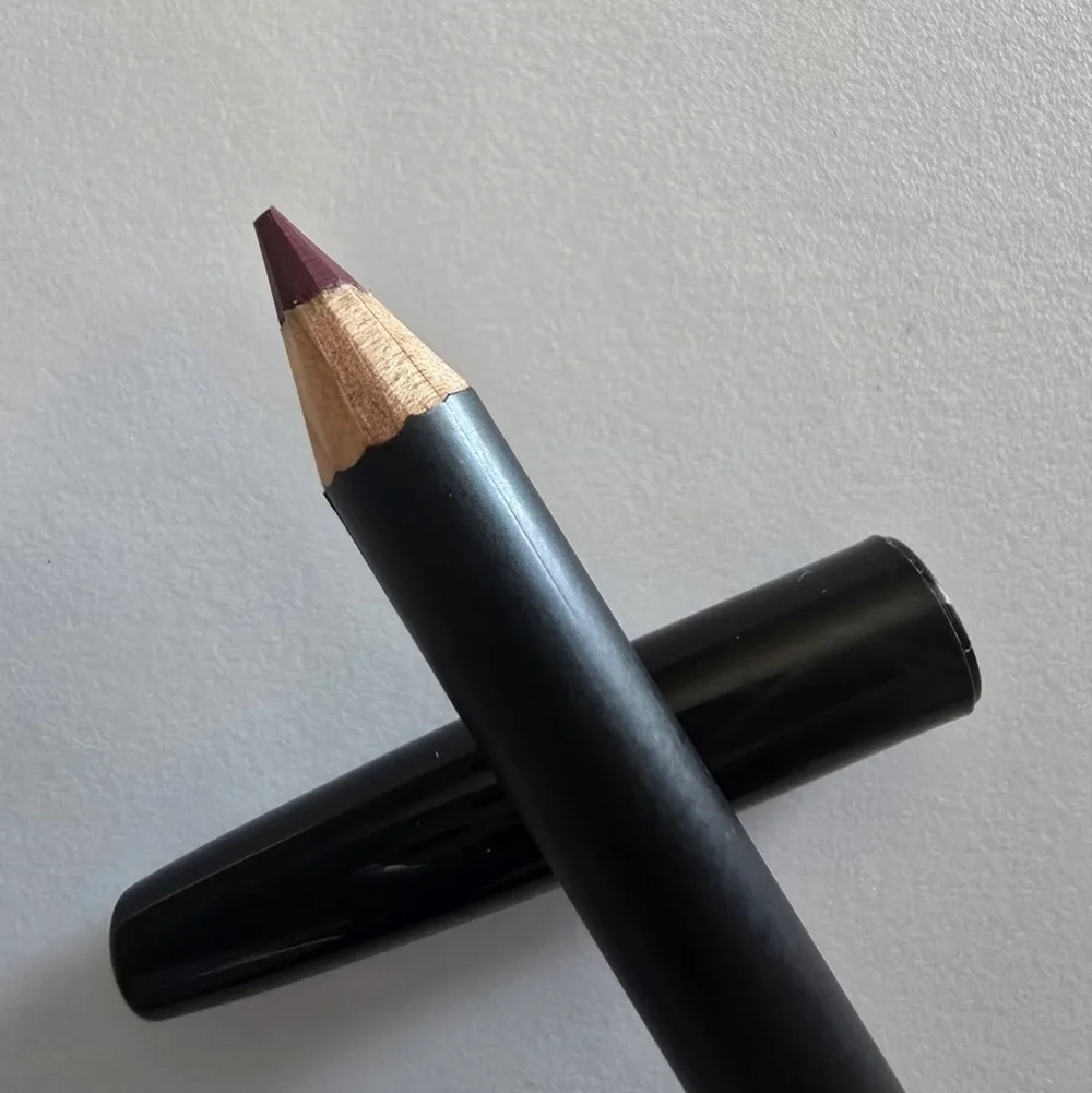 Joe Blasco Cosmetics Lip Pencil Desire NIB